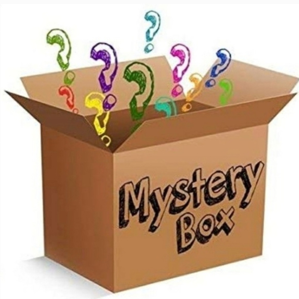 Womens Bundle Mystery Box 5-6 Items- Size Small - Picture 1 of 1